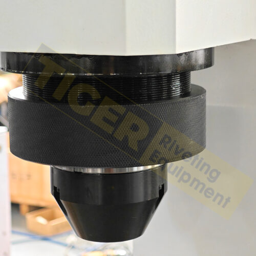 20kN 34kN 42kN Hydraulic Automatic feeding orbital riveting machine